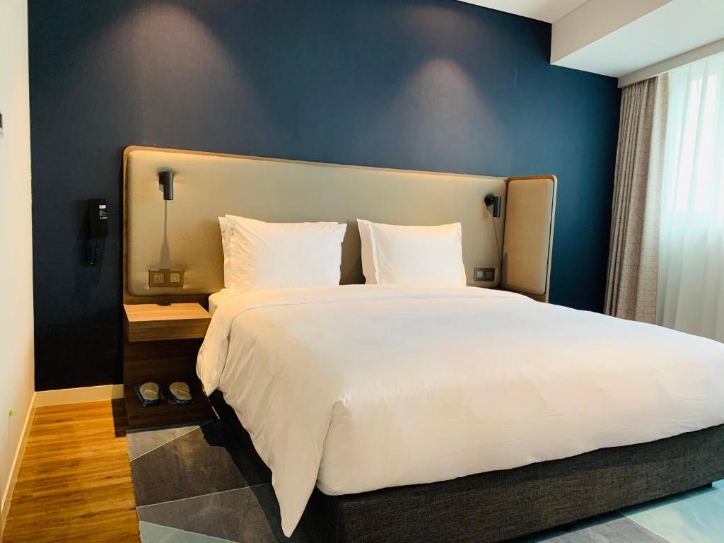 holiday inn express chongqing airport zone an ihg hotel