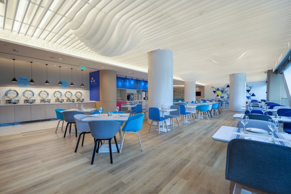 holiday inn express chongqing airport zone an ihg hotel