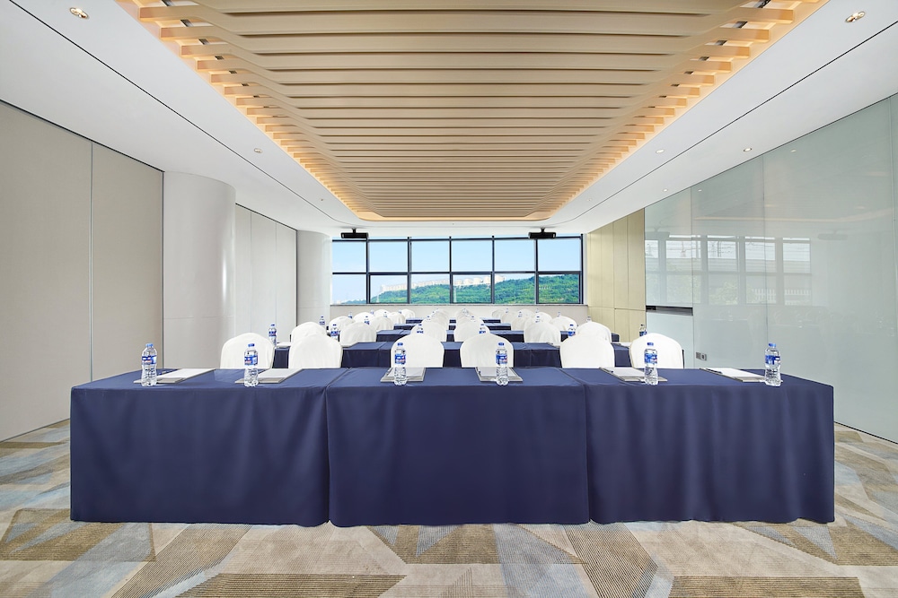 holiday inn express chongqing airport zone an ihg hotel