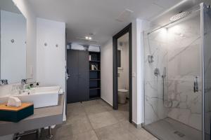 v hotel malta