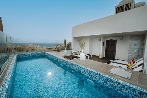 v hotel malta