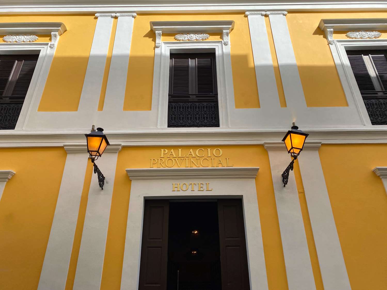 palacio provincial adults only