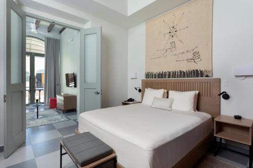 palacio provincial adults only