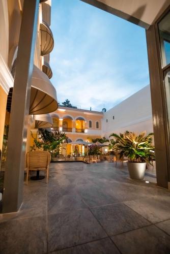palacio provincial adults only