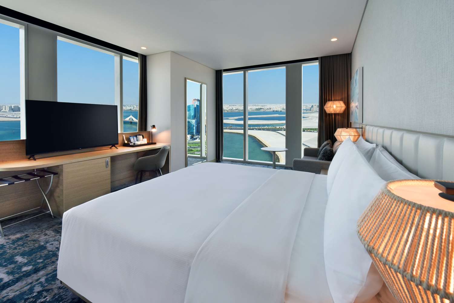 hilton garden inn bahrain bay
