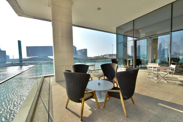 hilton garden inn bahrain bay