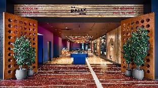 the rally hotel at mcgregor square