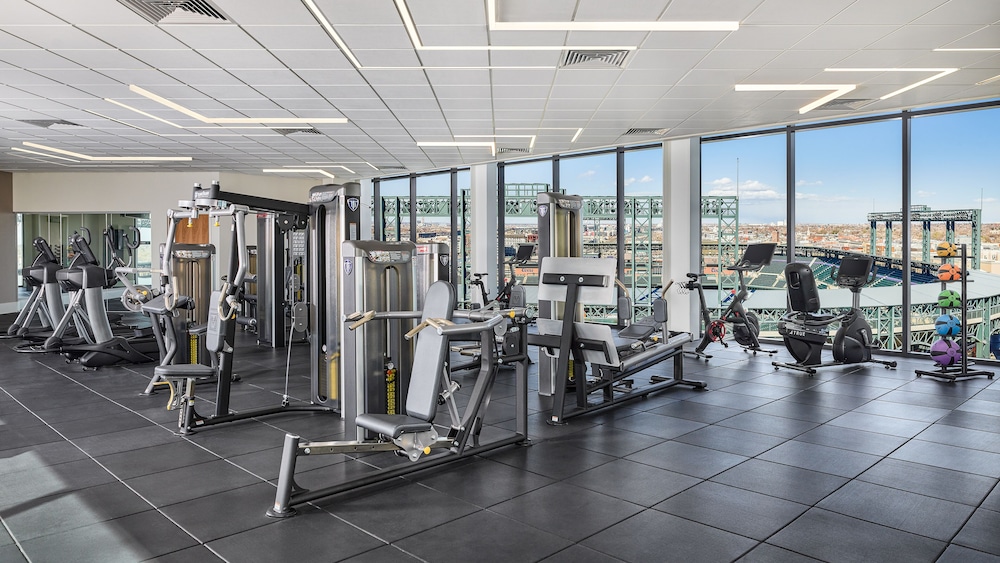 the rally hotel at mcgregor square