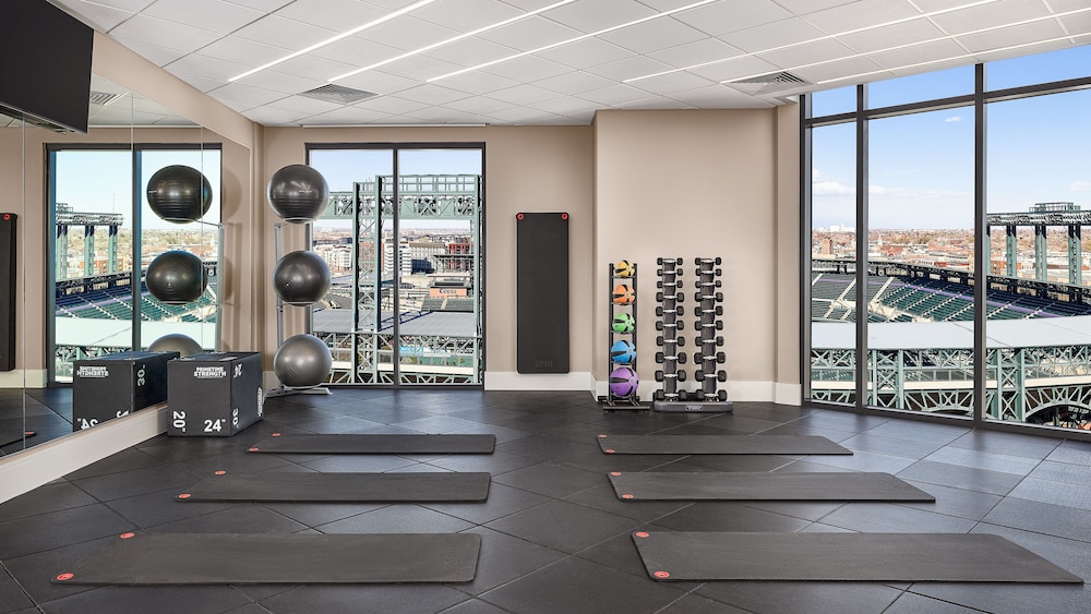 the rally hotel at mcgregor square