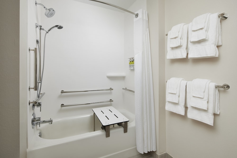 holiday inn express and suites gulf breeze pensacola area