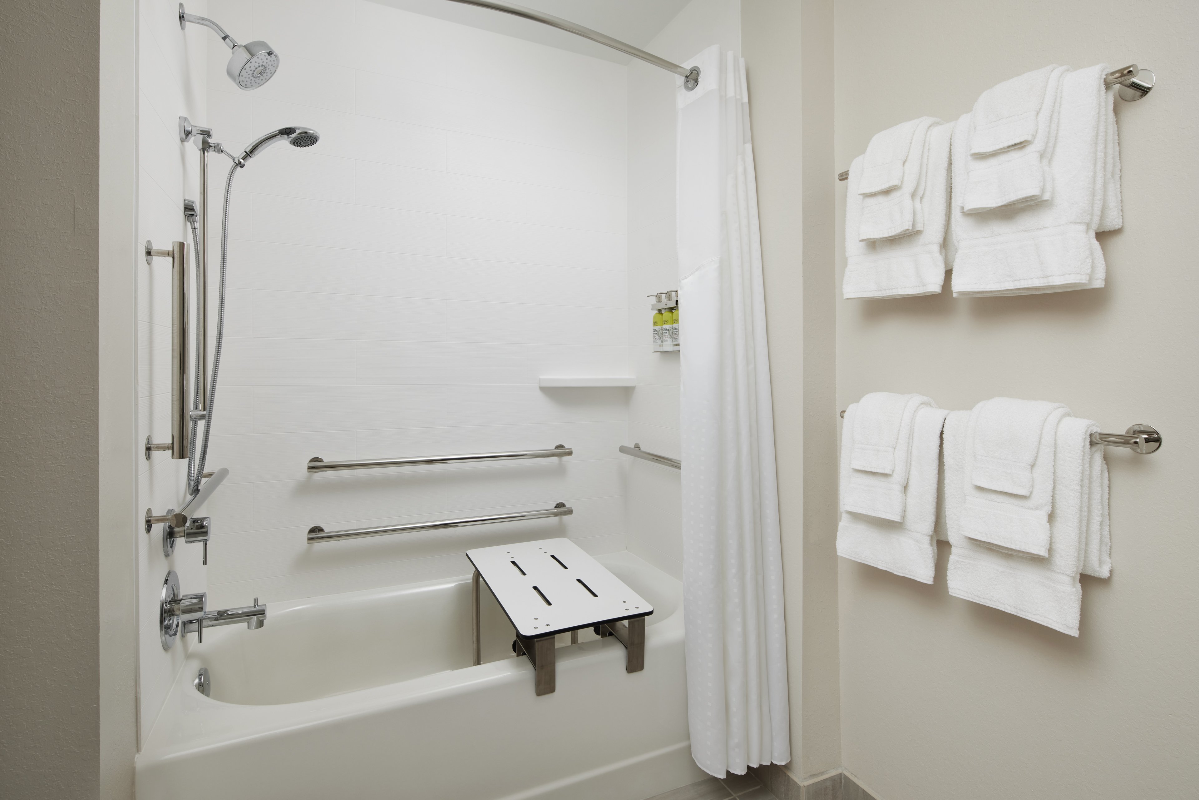 holiday inn express and suites gulf breeze pensacola area