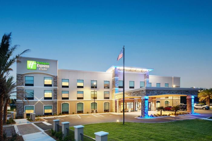 holiday inn express and suites gulf breeze pensacola area