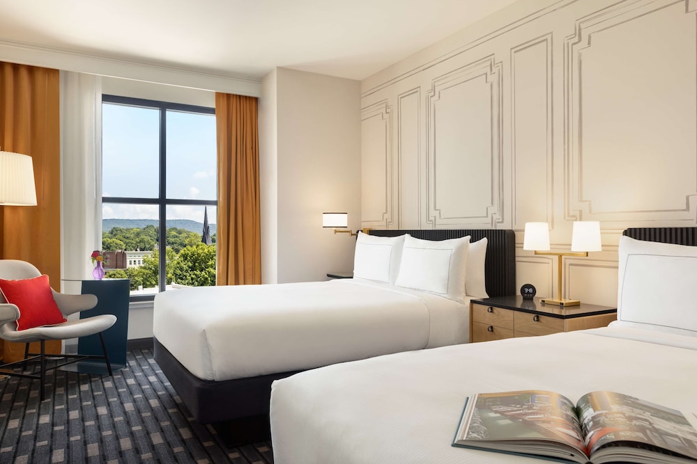 106 jefferson huntsville curio collection by hilton
