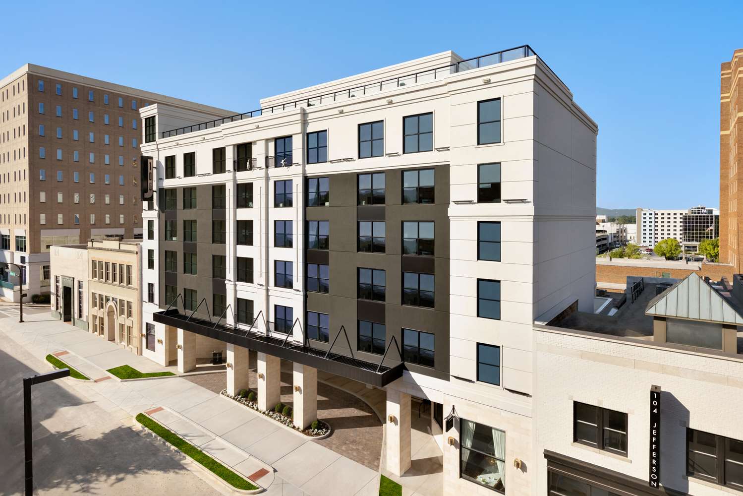106 jefferson huntsville curio collection by hilton
