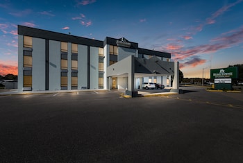 hometowne studios newport news hampton west