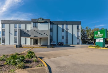 hometowne studios newport news hampton west