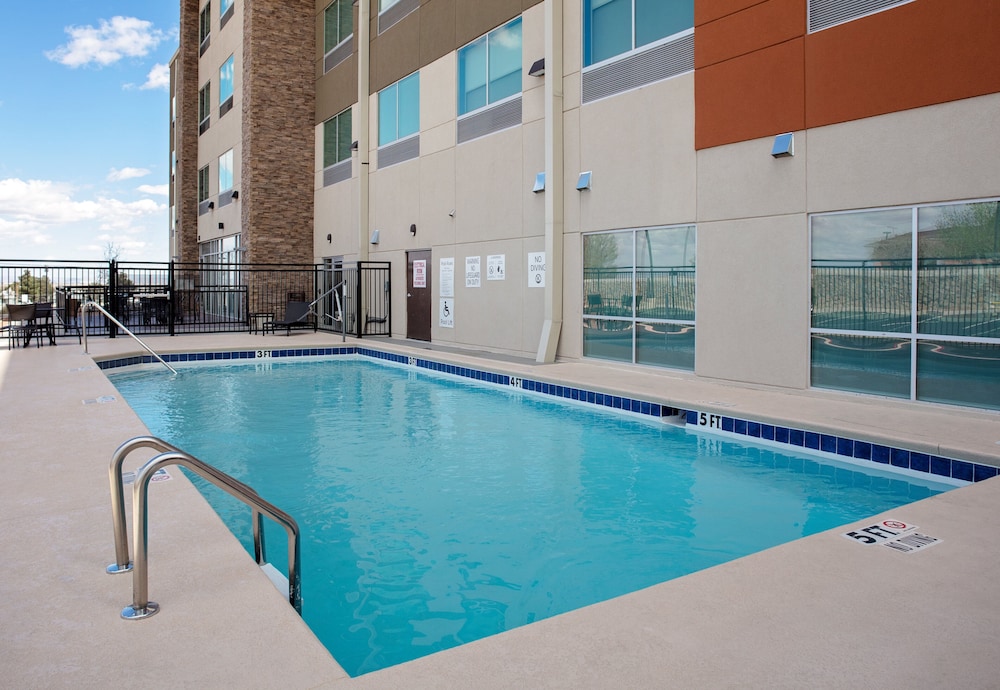 holiday inn express and suites el paso north