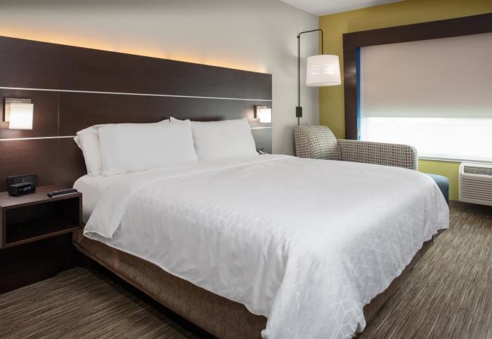 holiday inn express and suites el paso north