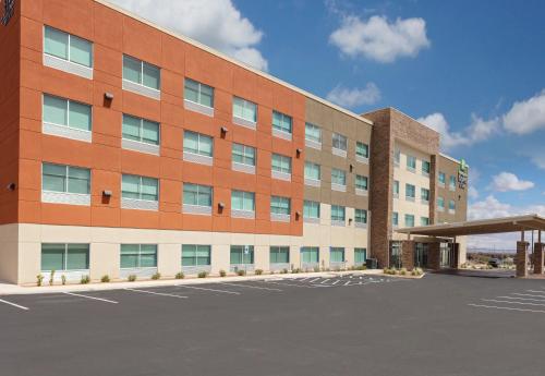 holiday inn express and suites el paso north
