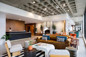 hotel indy indianapolis a tribute portfolio hotel