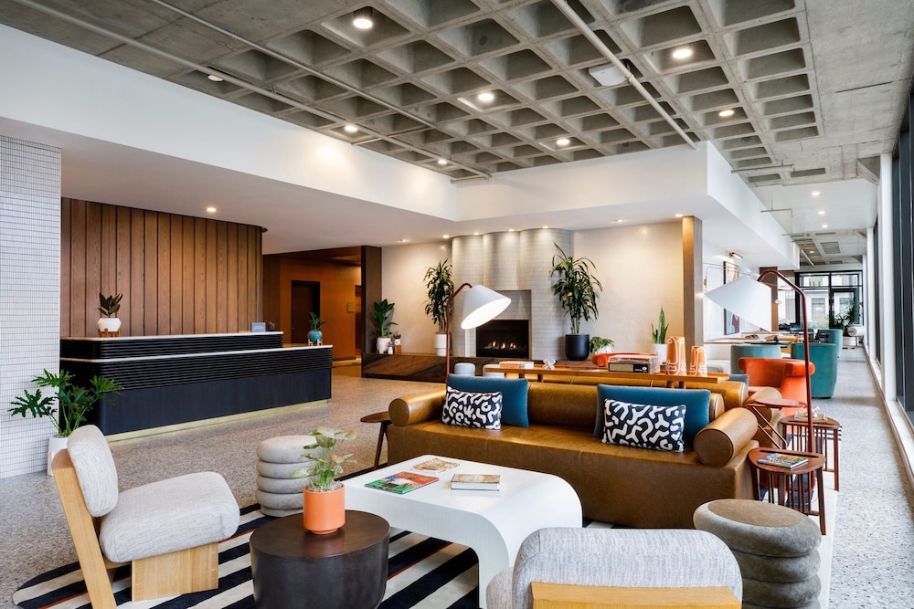 hotel indy indianapolis a tribute portfolio hotel