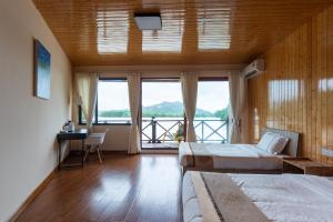 gayang friendly water house homestay