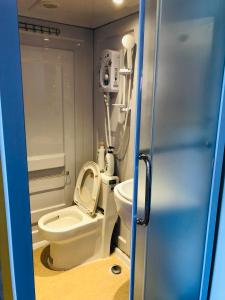 gayang friendly water house homestay