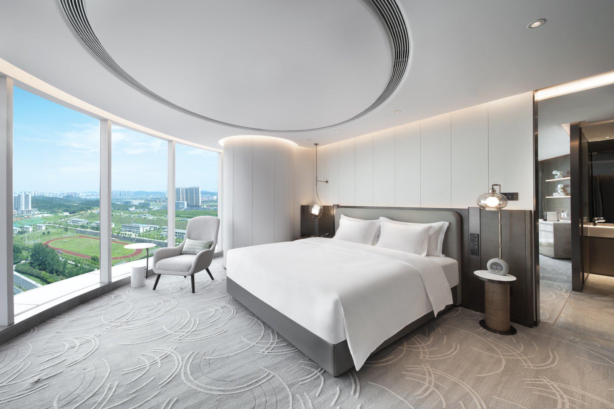 crowne plaza wuhan optics valley an ihg hotel