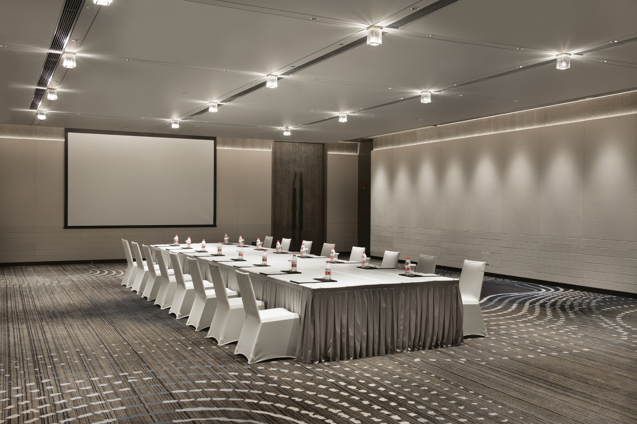 crowne plaza wuhan optics valley an ihg hotel
