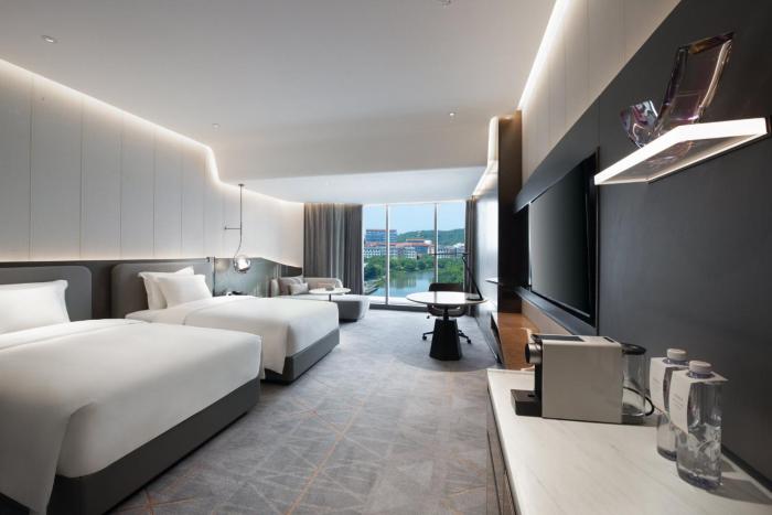 crowne plaza wuhan optics valley an ihg hotel