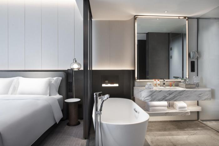 crowne plaza wuhan optics valley an ihg hotel