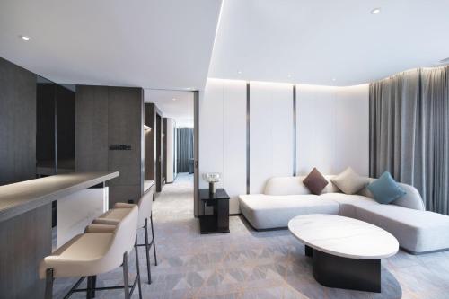 crowne plaza wuhan optics valley an ihg hotel