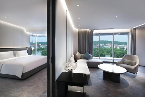 crowne plaza wuhan optics valley an ihg hotel