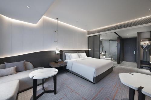 crowne plaza wuhan optics valley an ihg hotel