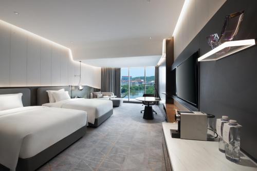 crowne plaza wuhan optics valley an ihg hotel