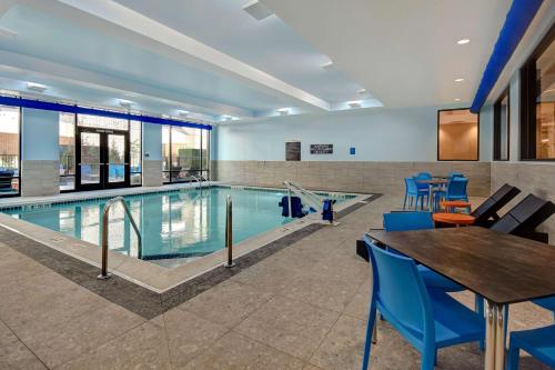 home2 suites by hilton kalamazoo downtown