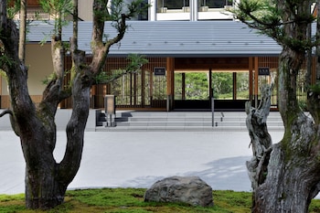 roku kyoto lxr hotels and resorts