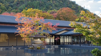 roku kyoto lxr hotels and resorts