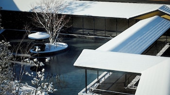 roku kyoto lxr hotels and resorts