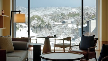 roku kyoto lxr hotels and resorts
