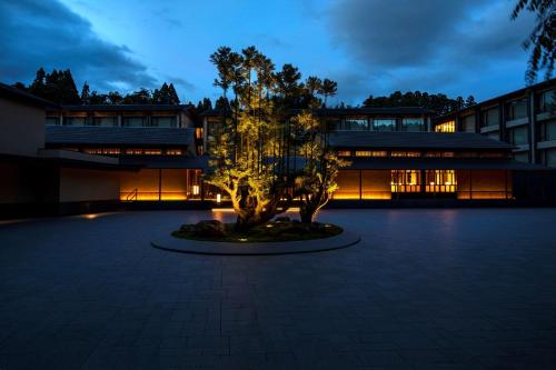 roku kyoto lxr hotels and resorts