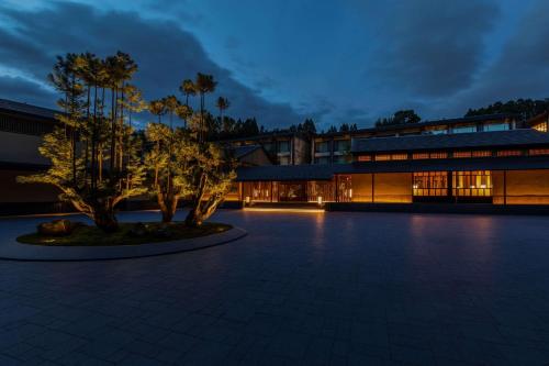 roku kyoto lxr hotels and resorts