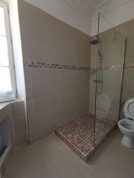 chateau de saint genix