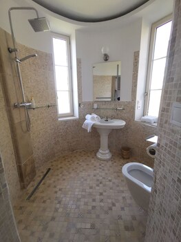 chateau de saint genix