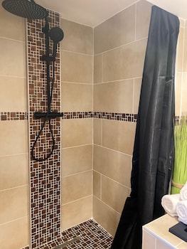 chateau de saint genix