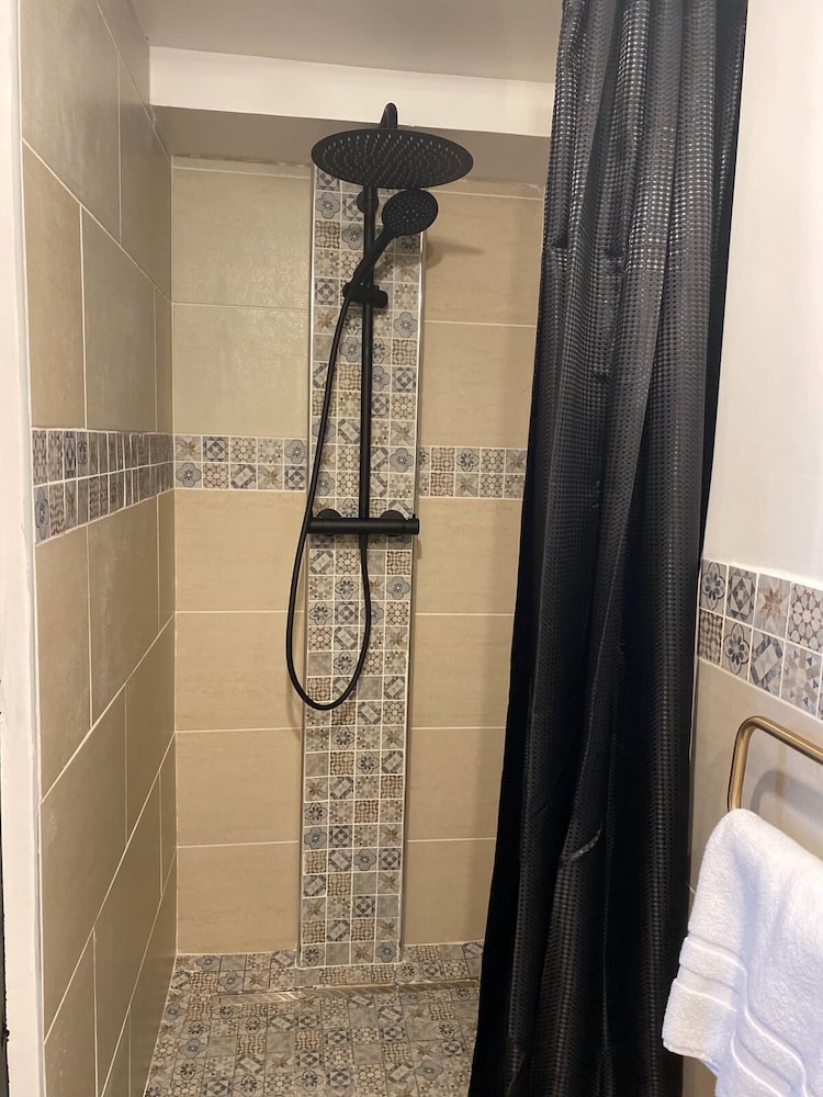 chateau de saint genix