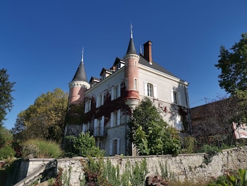 chateau de saint genix