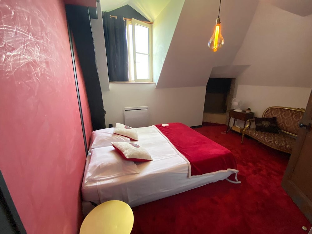 chateau de saint genix