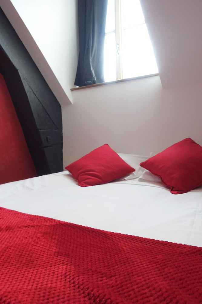 chateau de saint genix