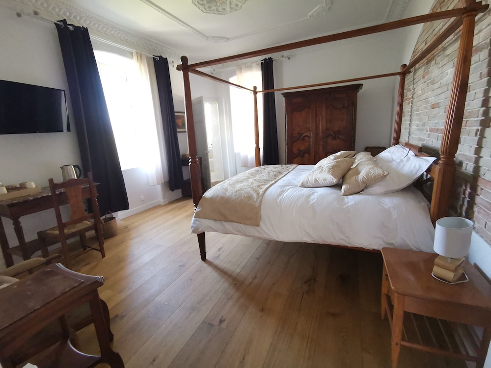 chateau de saint genix